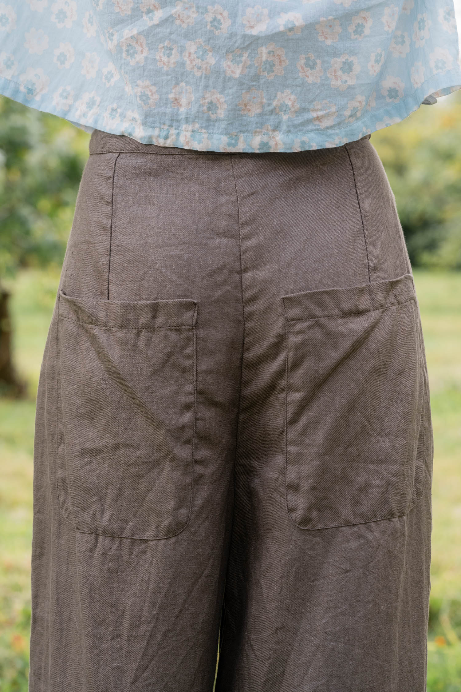 sale tailored line pants linen twill image 3