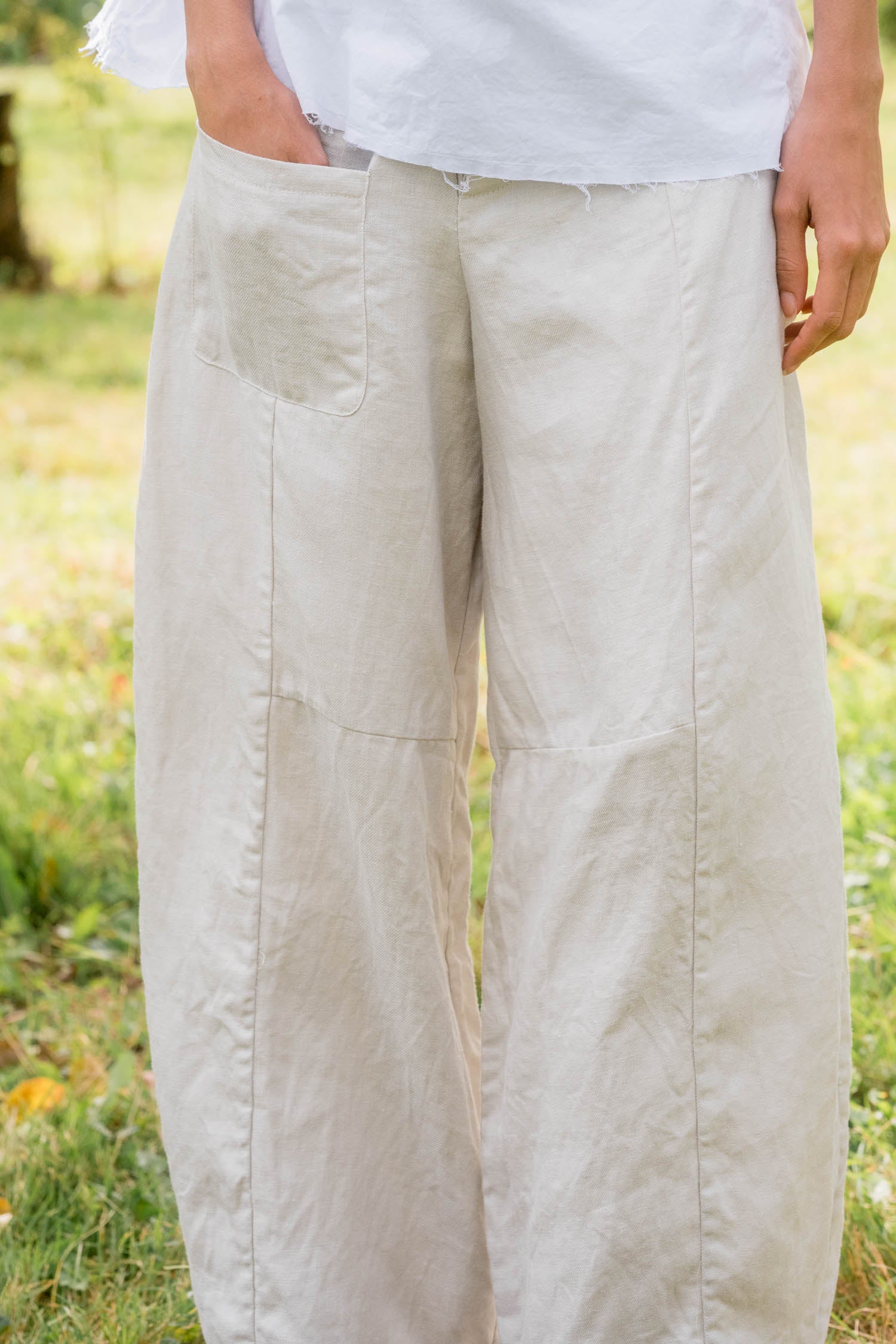 sale tailored line pants linen twill - alabaster, XS image